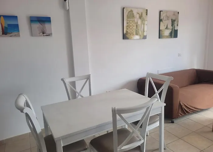 Funcional En Residencial Con Piscina En Inmejorable Ubicacion En Centro De La Isla * カレタ・デ・フステ