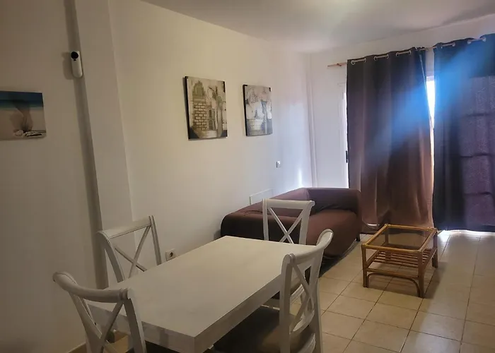 アパート Funcional En Residencial Con Piscina En Inmejorable Ubicacion En Centro De La Isla カレタ・デ・フステ