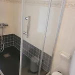 Funcional En Residencial Con Piscina En Inmejorable Ubicacion En Centro De La Isla *