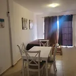 Funcional En Residencial Con Piscina En Inmejorable Ubicacion En Centro De La Isla Lejlighed
