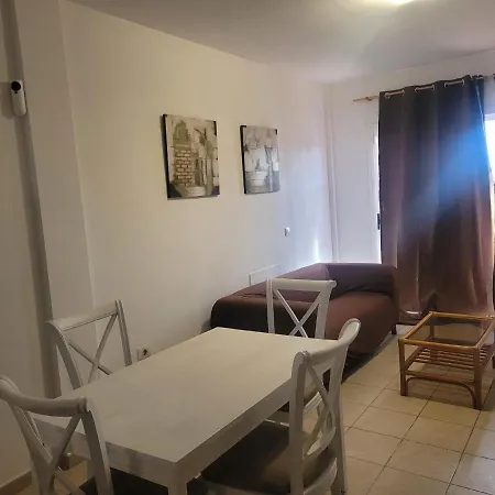 Lejlighed Funcional En Residencial Con Piscina En Inmejorable Ubicacion En Centro De La Isla Caleta De Fuste