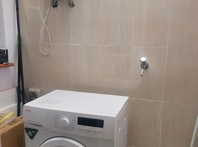 Funcional En Residencial Con Piscina En Inmejorable Ubicacion En Centro De La Isla * Caleta De Fuste